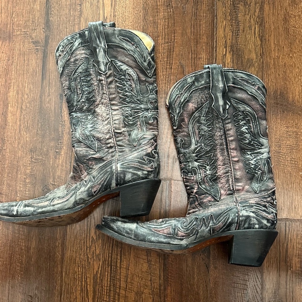 Corral CowGirl Vintage SnipToe Distressed Rose/Black Eagle Boots